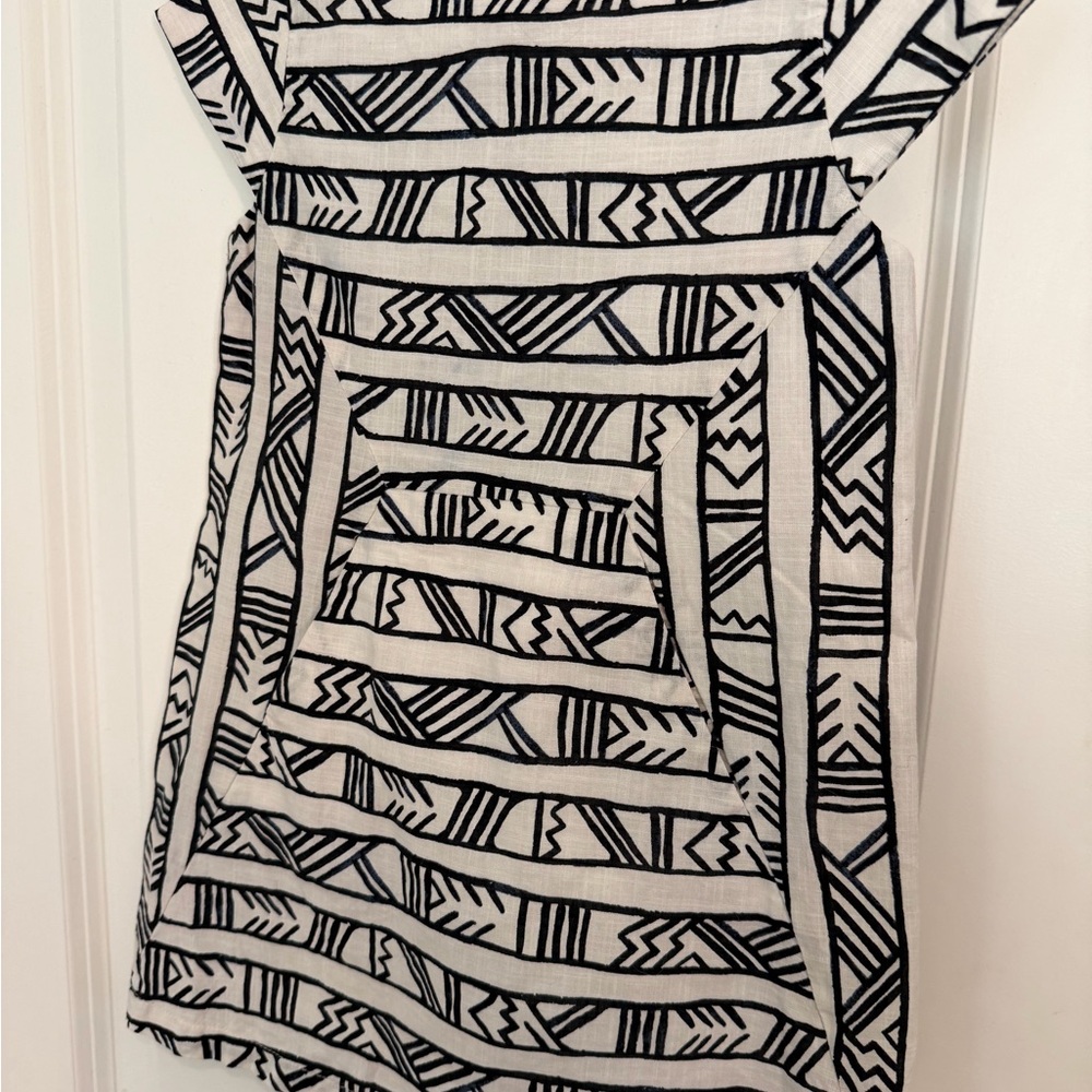 Girls Black and White Tribal Stripe Casual Dress
